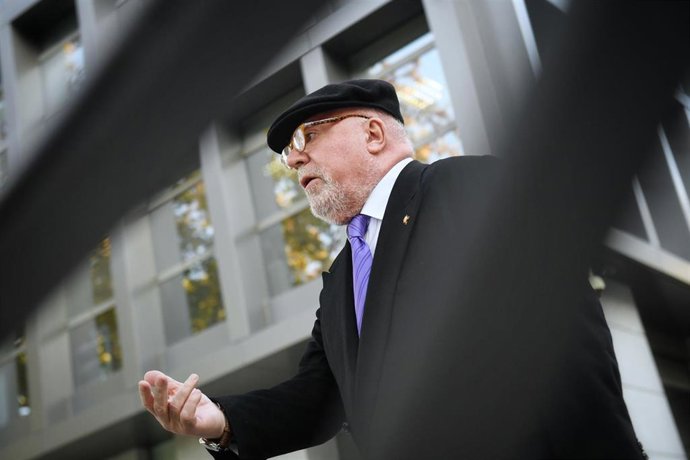 Archivo - El comisario jubilado José Manuel Villarejo a su llegada a un juicio en la sede de la Audiencia Nacional, a 18 de noviembre de 2024, en Madrid (España).