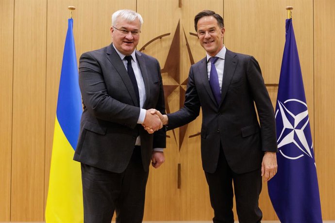 HANDOUT - 03 December 2025, Belgium, Brussels: NATO Secretary General Mark Rutte (R) meets with Ukraine's Minister of Foreign Affairs Andrii Sybiha· on the sidelines of the meetings of NATO Foreign Ministers. Photo: -/NATO/dpa - ATTENTION: editorial use o