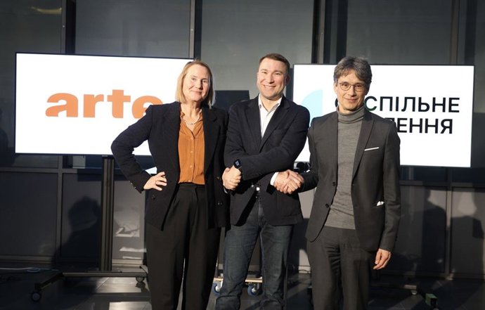 Heike Hempel, President of ARTE GEIE - Mykola Chernotytskyi, Head of the Managing Board of Suspilne Ukraine - Bruno Patino, Vice-President of ARTE GEIE and President of ARTE France