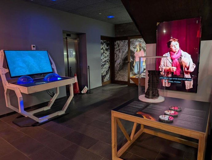 Exposición 'Ceniza y lava' del CSIC que se expone en Fuencaliente