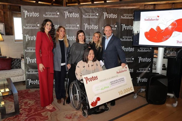 Entrega cheque X Brindis Solidario