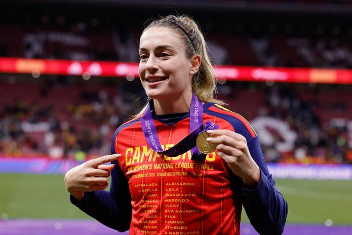 Alexia Putellas of Spain celebrates with the winners medal during the UEFA Women's Nations League 2025 final second leg match between Spain and Germany at Riyadh Air Metropolitano stadium on December 02, 2025 in Madrid, Spain.