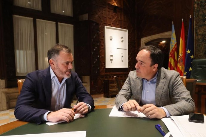 Imagen del 'president' de la Generalitat, Juanfran Pérez Llorca, y del vicepresidente segundo y conseller de Presidencia, José Díez.