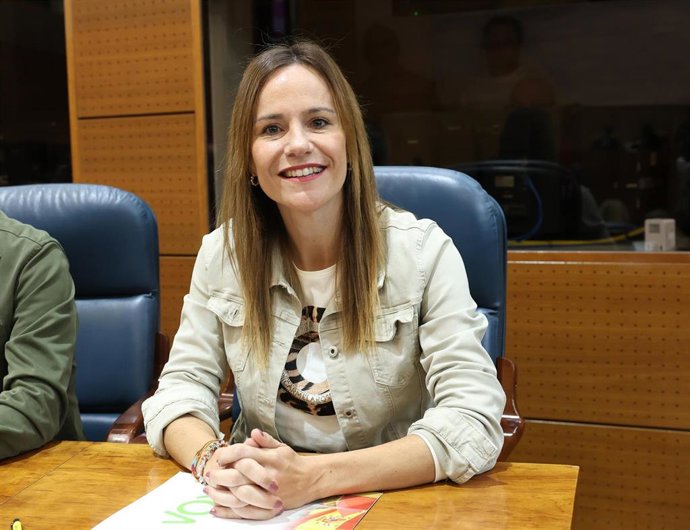 La portavoz de VOX en la Asamblea, Isabel Pérez Moñino, durante un pleno en la Asamblea de Madrid.