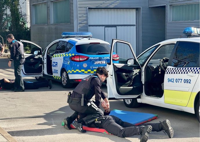 El Ayuntamiento de Astillero ofrece formación operativa a la Policía Local