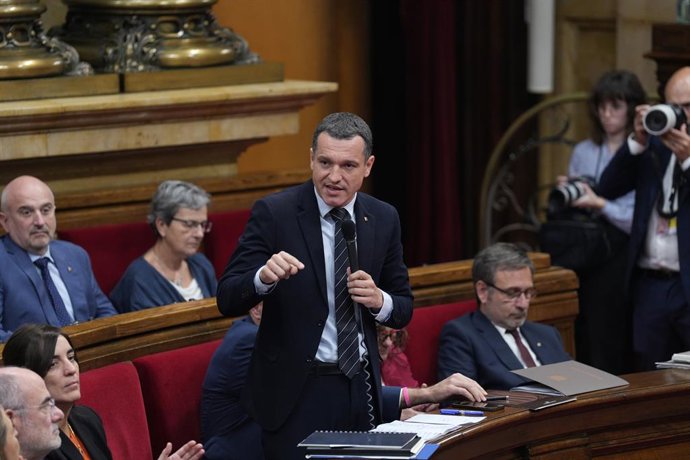 Archivo - El conseller de Agricultura, Òscar Ordeig, durante un pleno en el Parlament de Catalunya, a 22 de octubre de 2025, en Barcelona, Catalunya (España). 