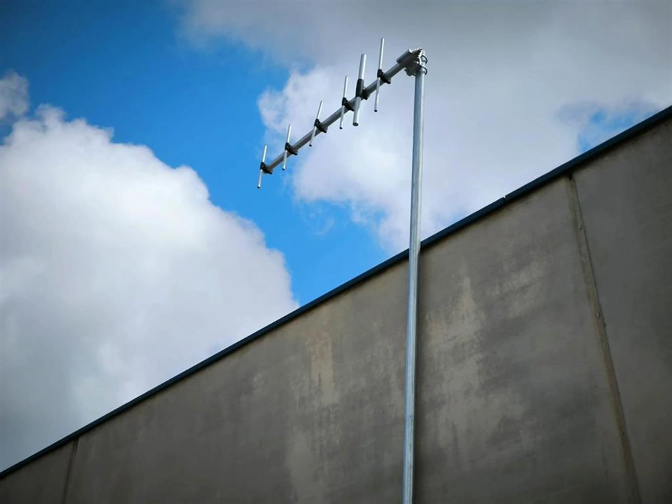 Antena repetidora de la red TetraIB colocada en el Hospital de Inca.