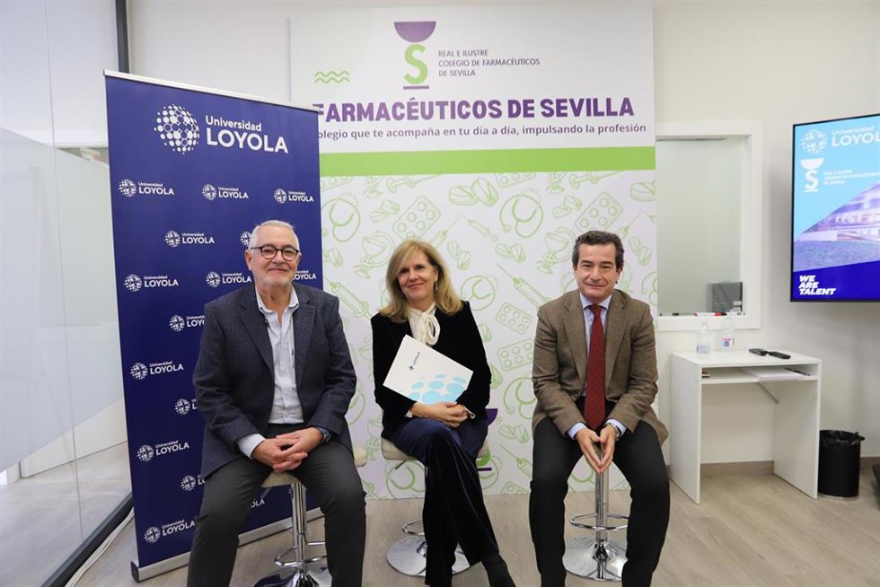 Loyola y el Colegio de Farmacéuticos crean una unidad para mejorar la seguridad y eficacia de tratamientos