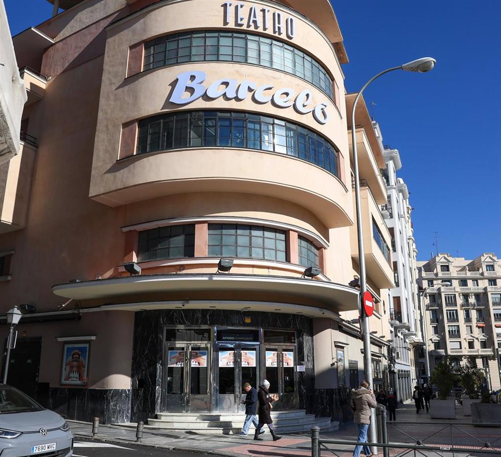 Fachada del Teatro Barceló, a 27 de noviembre de 2025, en Madrid (España).