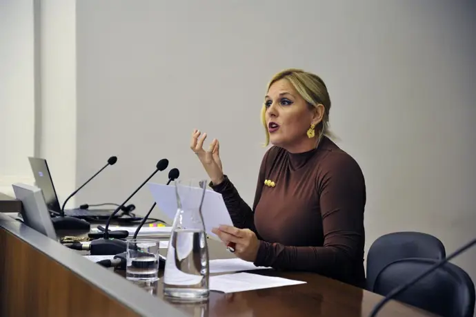 Archivo - La consejera de Hacienda y Administración Pública, Elena Manzano, en una imagen de archivo