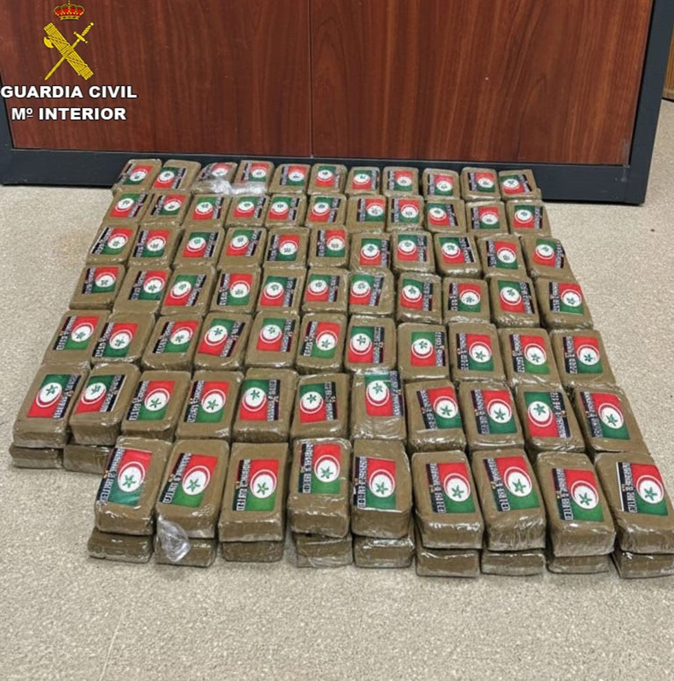 Tabletas de hachís incautadas en un control policial en la carretera de Algodonales (Cádiz)