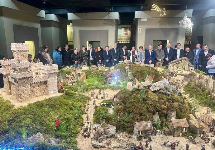La Diputación de Ávila inaugura su belén, con guiños a la provincia