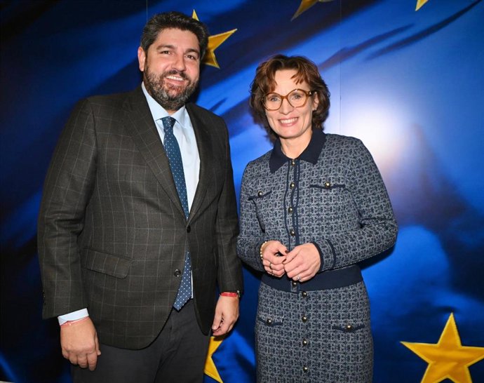 El presidente de la Región de Murcia, Fernando López Miras, se reunió hoy en Bruselas con la comisaria de Medio Ambiente, Resiliencia Hídrica y Economía Circular Competitiva, Jessika Roswall