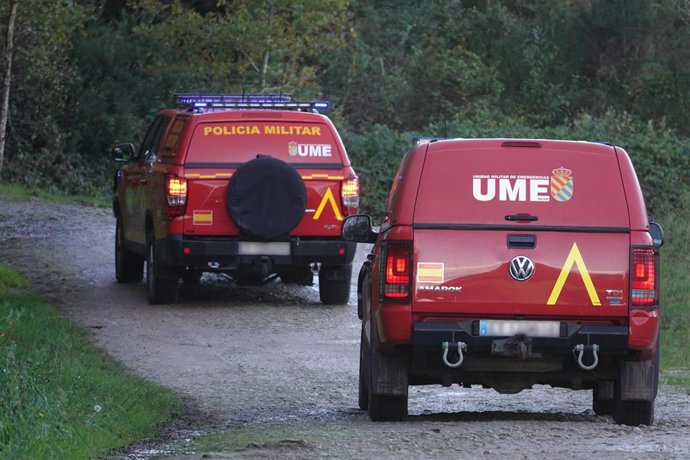 Vehículos de la UME en la zona de Berbes