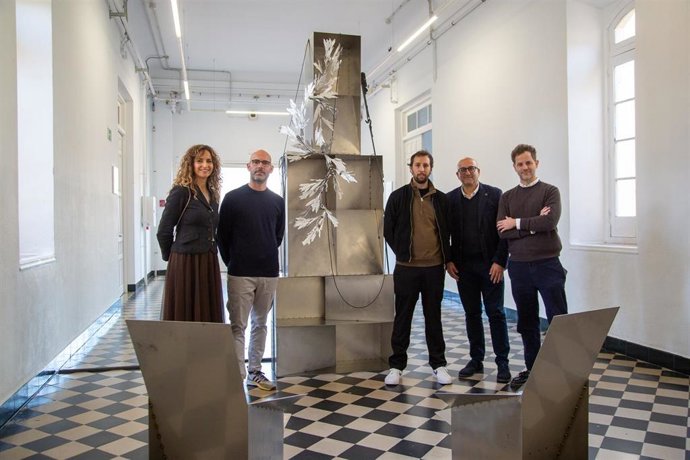 'A Tiempo Para La Espera' Es Una Propuesta Compuesta Por Diversas Esculturas Sonoras Y Una Pieza Fotográfica Concebidas De Forma Unitaria Y Realizadas Ex Profeso Para Este Proyecto.