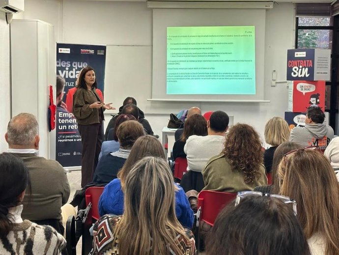 Cruz Roja reúne a una veintena de empresas para que conozcan las ayudas ofrecidas a la contratación laboral en La Rioja