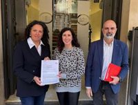 El PSIB registra en el Parlament la ley para limitar la entrada de coches en Mallorca ante la "inacción" del Consell