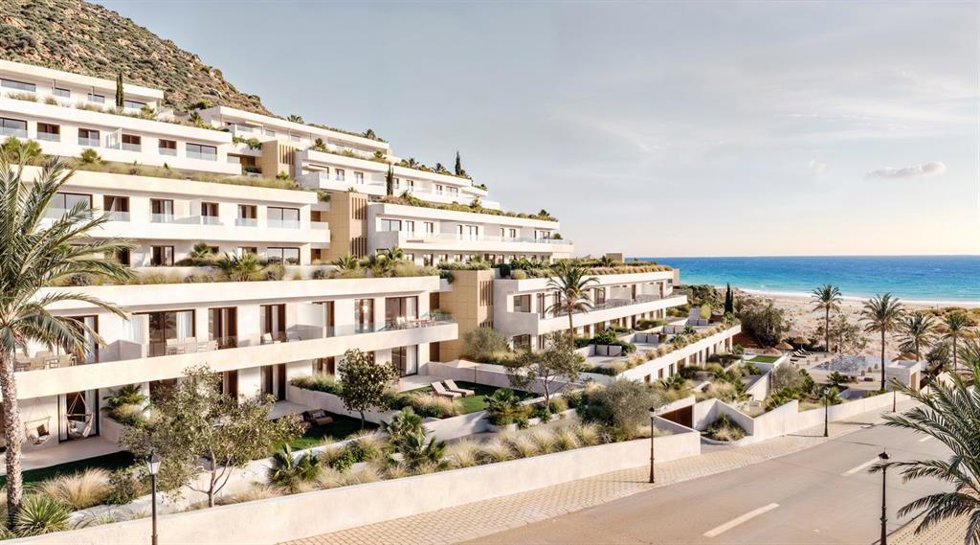 Grupo Insur y Cosentino reciben la licencia para el nuevo residencial de Macenas (Almería), con 50 millones de inversión.