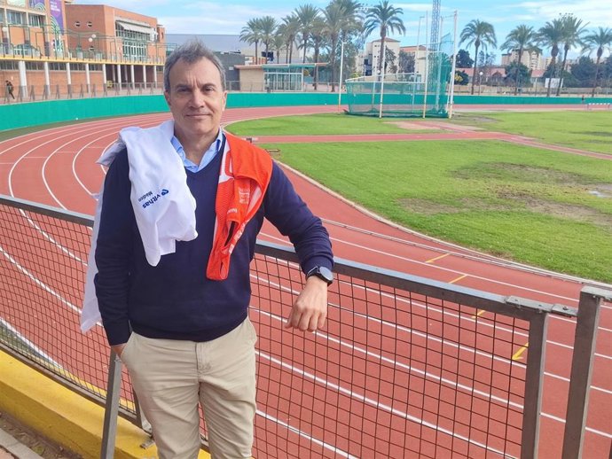 El doctor Santiago Mera Velasco, cirujano general del Hospital Vithas Málaga y maratoniano.