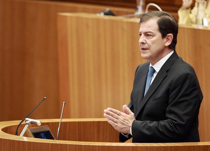 Mañueco comparece para informar sobre los incendios forestales en Castilla y León