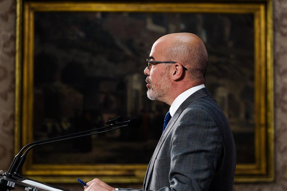 Archivo - El delegado del Gobierno en Madrid, Francisco Martín, atiende a los medios de comunicación, en la sede de la Delegación del Gobierno de Madrid, a 6 de mayo de 2025, en Madrid (España).