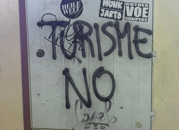 Pintada vandálica en Alcúdia.