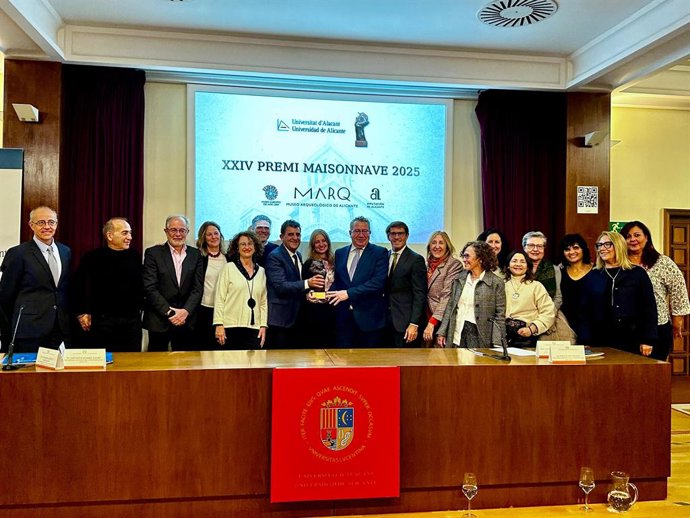 El MARQ rep el XXIV Premi Maiosonnave de la UA per la seua "labor divulgadora, inclusiva i formativa"