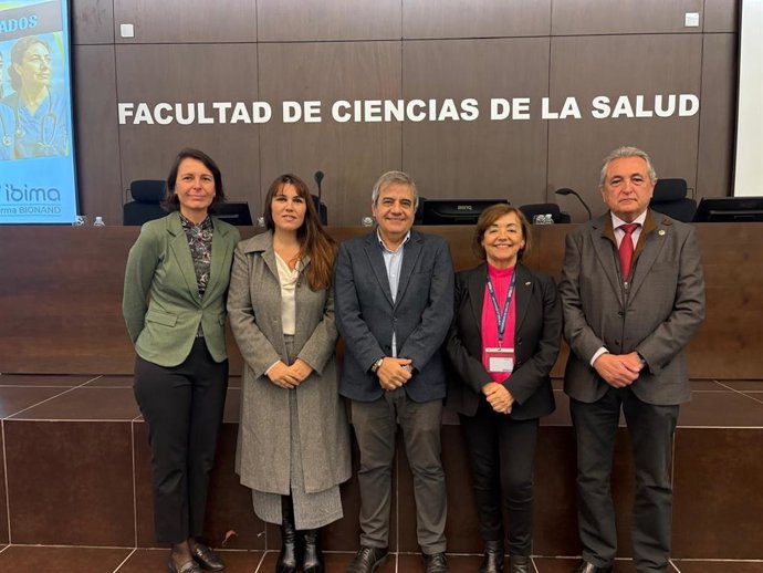La Facultad de Ciencias de la Salud de la UMA ha acogido las III Jornadas de Investigación en Cuidados de Málaga, un encuentro organizado por Ibima Plataforma Bionand en colaboración con la UMA y el Colegio Oficial de Enfermería de Málaga.