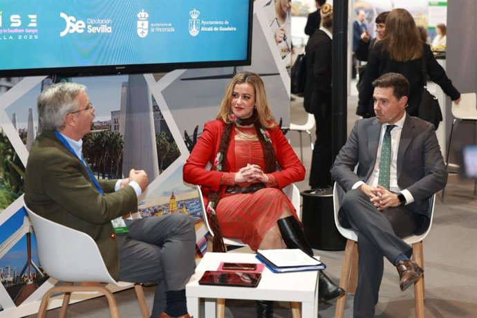 El delegado de Urbanismo y Planificación Estratégica del Ayuntamiento de Alcalá de Guadaíra (Sevilla), Jesús Mora, en una mesa redonda para abordar el futuro industrial de la provincia en el marco del Congreso 'New Industry in Southern Euro'