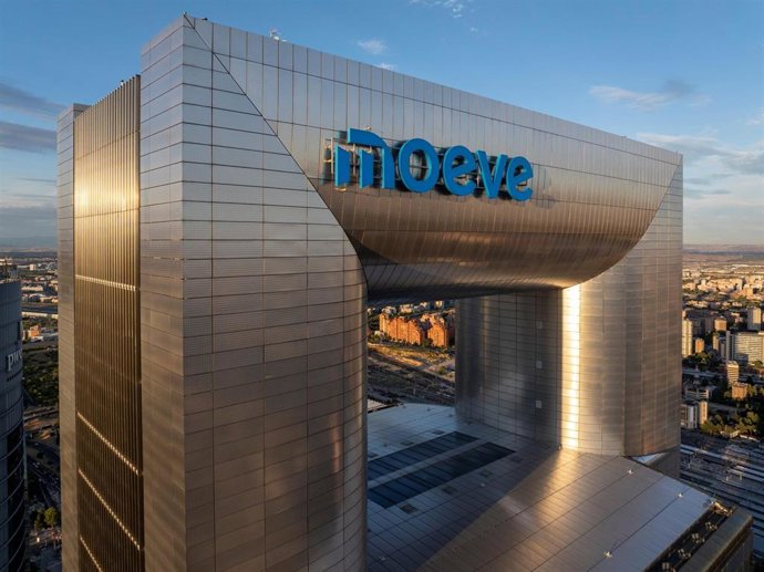 Archivo - Sede de Moeve con el nuevo logo