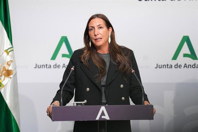 La consejera de Inclusión Social, Juventud, Familias e Igualdad de la Junta de Andalucía, Loles López. Imagen de archivo. 