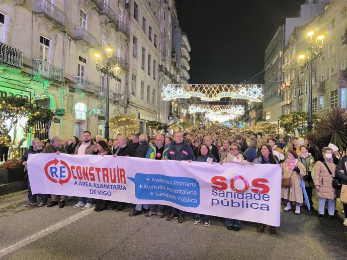 Manifestación en Vigo conovocada pola plataforma SOS Sanidade Pública.