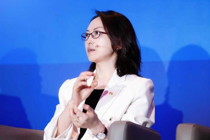 ZTE CDO Cui Li speaks at Economist Impact's AI Innovation Asia 2025