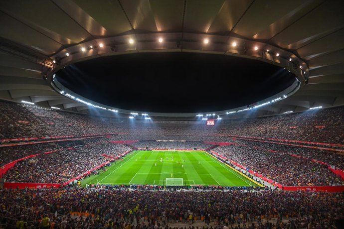 El estadio de La Cartuja, sede de la II Jornada Nacional de Periodismo Deportivo José Ángel de la Casa, se ha convertido en el 'motor económico' de Sevilla.