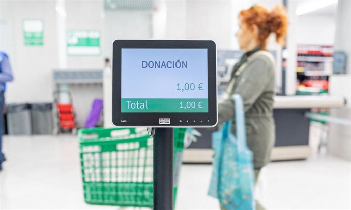 Los clientes de Mercadona en la Región donan más de 22.500 euros en la Gran Recogida de los Bancos de Alimentos