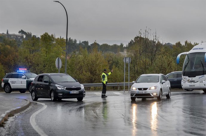 Archivo - La operación se desarrolla hasta la medianoche de lunes