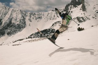 Las estaciones de esquí y montaña del Pirineo de Girona inauguran la temporada con "mejores pistas"