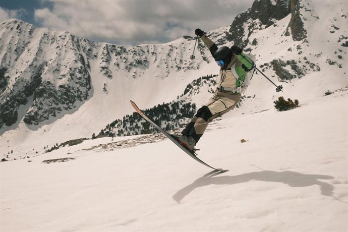 Las estaciones de esquí y montaña del Pirineo de Girona inauguran la temporada con "mejores pistas"