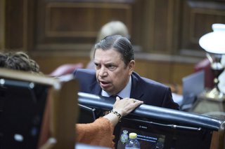 Archivo - El ministro de Agricultura, Luis Planas, durante una sesión de control en el Gobierno, en el Congreso de los Diputados, a 24 de septiembre de 2025, en Madrid (España).