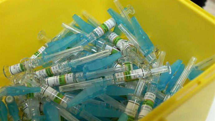 Vacunas, gripe, jeringuillas, epidemia, vacunación