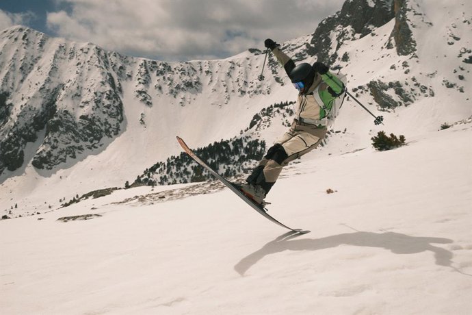 Imatge de recurs d'un esquiador