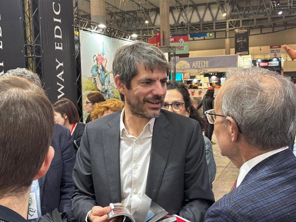 El ministro de Cultura, Ernest Urtasun, en su visita al 31 Manga Barcelona este viernes