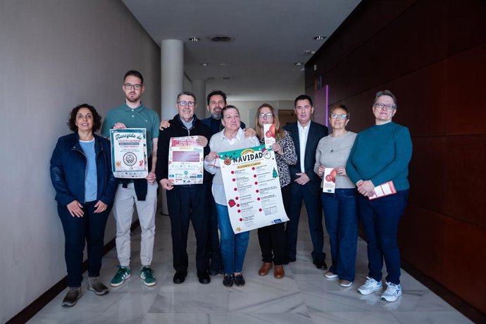 El concejal delegado del distrito Palma - Palmilla, Francisco Pomares, presenta la programación de actividades con motivo de la Navidad del distrito.
