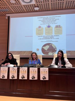 Ana Moreno en las II Jornada de Voluntariado Internacional UCA-Diputación-Banco Santander.