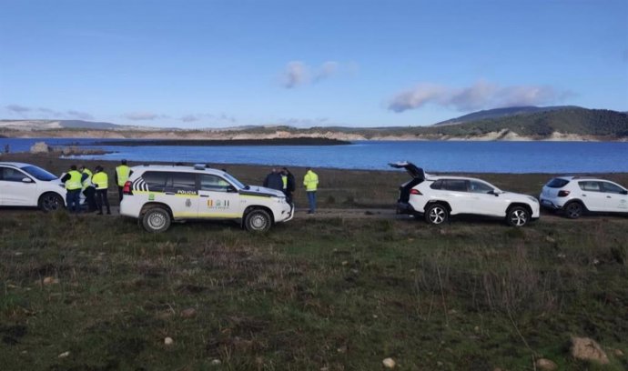 Vigilancia de la Policía Nacional adscrita a la comunidad autónoma de Andalucía en el entorno del embalse de Guadalcacín