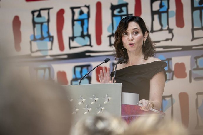 Archivo - Arquivo - A Presidente da Comunidade de Madri, Isabel Díaz Ayuso, discursa durante a comemoração do 40º aniversário do Royal Post Office como sede da Presidência do Governo Regional, em 13 de junho de 2025, em Madri (Espanha). Foi