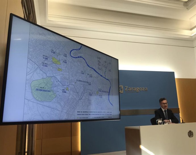 El consejero municipal de Urbanismo, Víctor Serrano