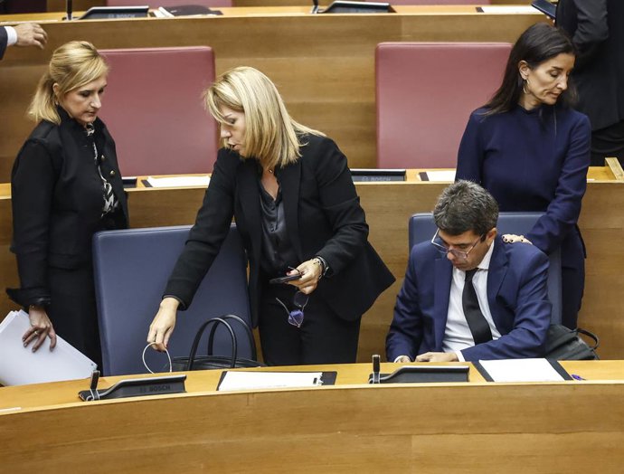 Archivo - L'expresident de la Generalitat Valenciana Carlos Mazón i l'exconsellera valenciana de Justícia i Interior Salomé Pradas 