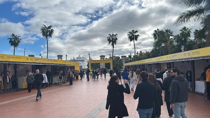 Málaga de Moda lleva su Pop Up a la plaza de la Marina hasta el 8 de diciembre con más de una veintena de diseñadores.