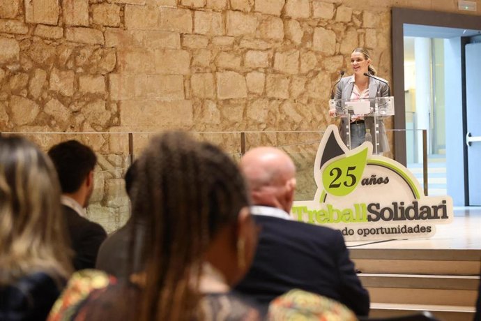 La presidenta del Govern, Marga Prohens, clausura el II Congreso Ecosistema Treball Solidari